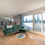Fables Du Jardin De La Fontaine Apartment *