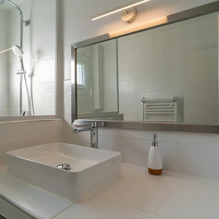 Apartament Fables Du Jardin De La Fontaine Nîmes